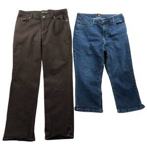 2 Lee Womens Jeans Size 12M Lot Of Two Relaxed Fit Straight Leg Mid Rise Denim